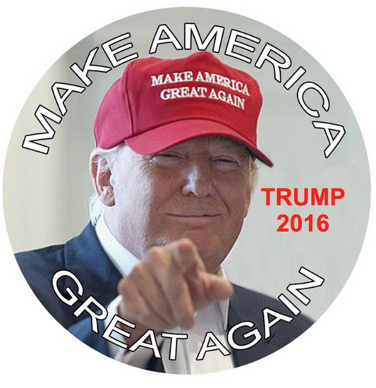 "Make America Great Again: Trump 2016" metal button