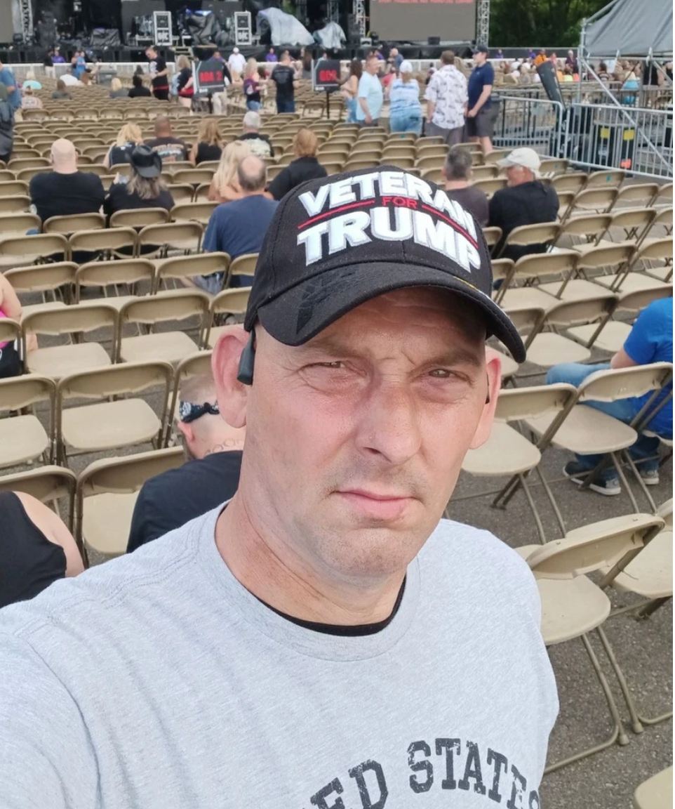 Veteran For Trump Caps